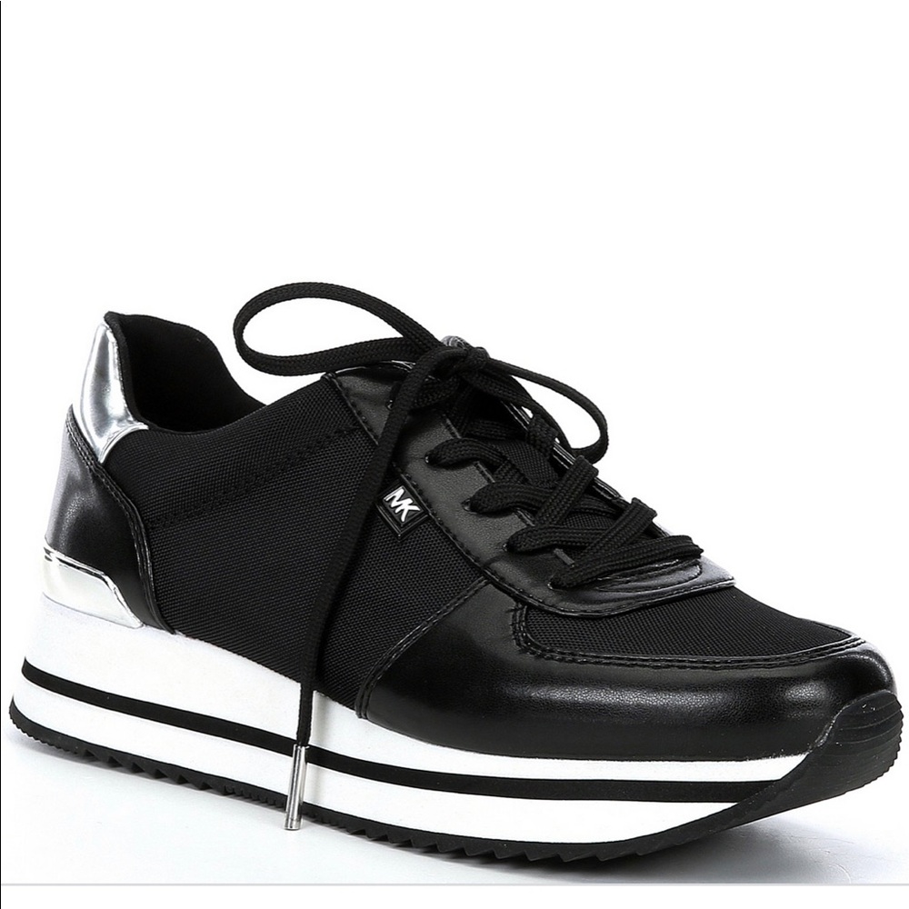 MICHAEL KORS MONIQUE TRAINER CANVAS Black Size:9
